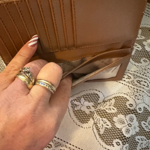 Michael Kors wallet - Picture 5 of 9
